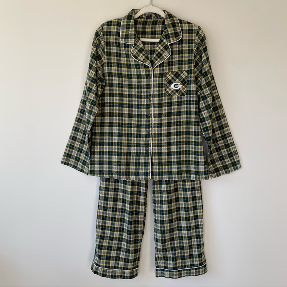 Like NEW NFL Green Bay Packers Plaid Flannel Pajama Set - Button Down Top & Pant